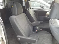 Toyota NOAH лот № 30291 оценка 4  с аукциона в Японии 9