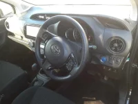 Toyota VITZ лот № 30374 оценка RA  с аукциона в Японии 6