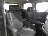Toyota VELLFIRE лот № 30376 оценка 4.5  с аукциона в Японии 9