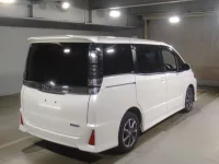 Toyota VOXY лот № 80031 оценка 5  с аукциона в Японии 1