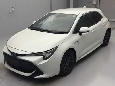 Toyota COROLLA SPORT  с аукциона в Японии