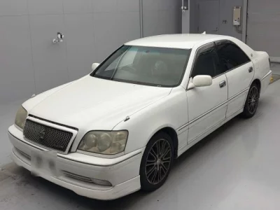 Toyota CROWN  с аукциона в Японии