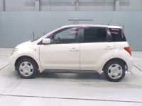 Toyota IST лот № 30306 оценка R  с аукциона в Японии 3