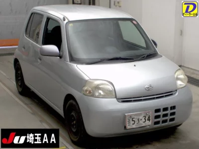 Daihatsu Esse