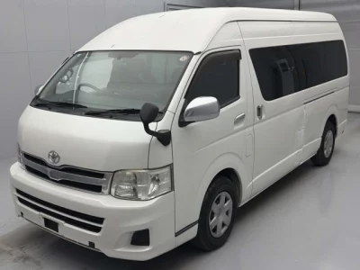 Toyota HIACE  с аукциона в Японии