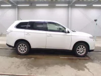 Mitsubishi OUTLANDER лот № 8008 оценка 99  с аукциона в Японии 2