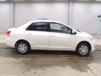 Toyota BELTA лот № 8009 оценка 99  с аукциона в Японии 2