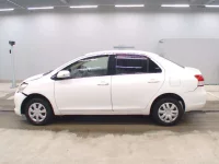 Toyota BELTA лот № 8009 оценка 99  с аукциона в Японии 3