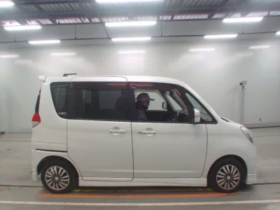 Mitsubishi DELICA D2