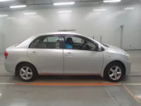 Toyota COROLLA AXIO лот № 30416 оценка 3  с аукциона в Японии 2