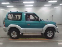 Toyota LAND CRUISER PRADO лот № 30415 оценка 4  с аукциона в Японии 2