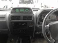 Toyota LAND CRUISER PRADO лот № 30415 оценка 4  с аукциона в Японии 8