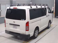 Toyota HIACE VAN лот № 30332 оценка R  с аукциона в Японии 1