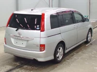 Toyota ISIS лот № 5515 оценка 3.5  с аукциона в Японии 1