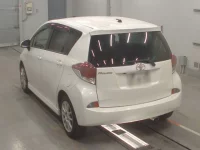 Toyota RACTIS лот № 30417 оценка 4  с аукциона в Японии 5