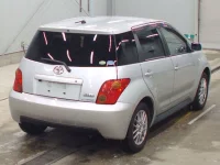 Toyota IST лот № 5523 оценка 4  с аукциона в Японии 1