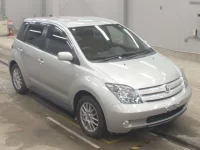 Toyota IST лот № 5523 оценка 4  с аукциона в Японии 4