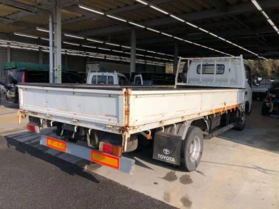 Toyota DYNA  с аукциона в Японии