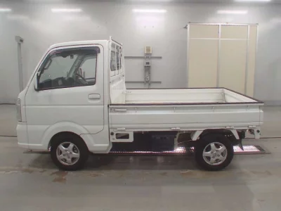 Nissan CLIPPER TRUCK