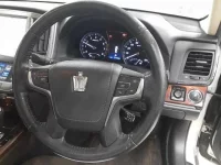 Toyota CROWN лот № 30432 оценка 3.5  с аукциона в Японии 6