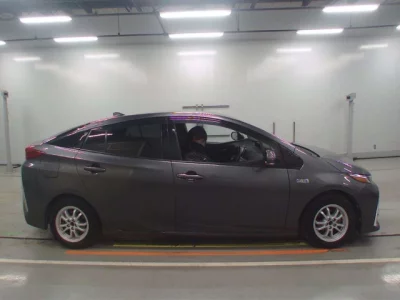 Toyota PRIUS PHV