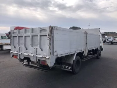 Toyota DYNA  с аукциона в Японии