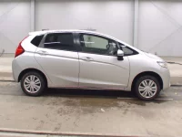 Honda FIT лот № 5555 оценка 3  с аукциона в Японии 2