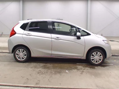 Honda FIT  с аукциона в Японии