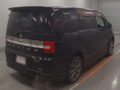 Mitsubishi DELICA D5