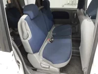 Toyota SIENTA лот № 5562 оценка 3  с аукциона в Японии 9