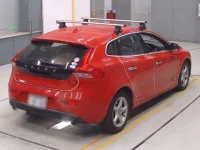 Volvo V40 лот № 10018 оценка 4  с аукциона в Японии 1