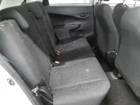 Toyota RACTIS лот № 30446 оценка 3.5  с аукциона в Японии 9