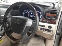 Toyota ALPHARD лот № 30461 оценка 4  с аукциона в Японии 6