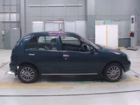 Toyota STARLET лот № 10042 оценка 4  с аукциона в Японии 2