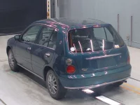 Toyota STARLET лот № 10042 оценка 4  с аукциона в Японии 5