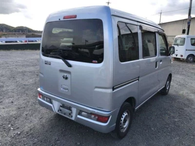 Toyota PIXIS VAN  с аукциона в Японии