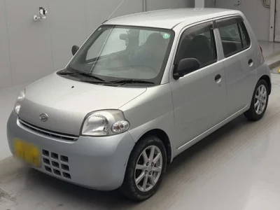 Daihatsu Esse