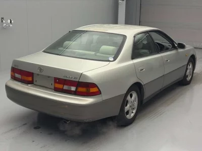 Toyota WINDOM  с аукциона в Японии