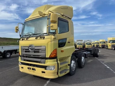Hino TRUCK