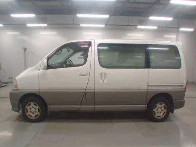Toyota HIACE  с аукциона в Японии