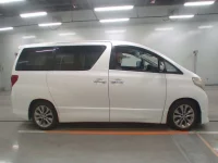 Toyota ALPHARD лот № 30486 оценка 4  с аукциона в Японии 2