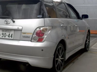 Toyota IST