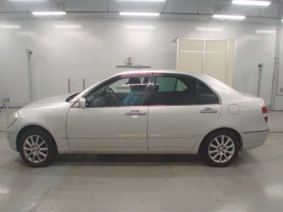 Toyota BREVIS  с аукциона в Японии