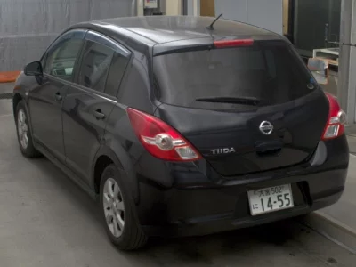 Nissan TIIDA