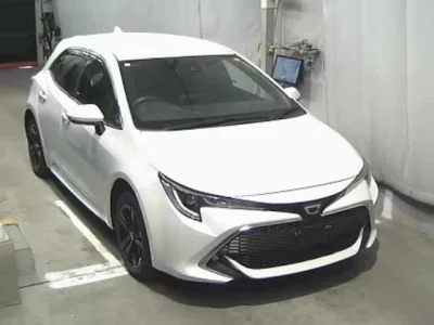 Toyota COROLLA SPORT  с аукциона в Японии