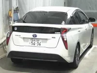Toyota Prius лот № 3001 оценка 3.5  с аукциона в Японии 1