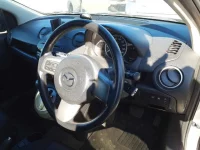 Mazda DEMIO лот № 30517 оценка 3.5  с аукциона в Японии 6