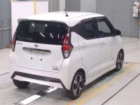 Nissan DAYZ лот № 61 оценка 4  с аукциона в Японии 1