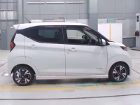 Nissan DAYZ лот № 61 оценка 4  с аукциона в Японии 2