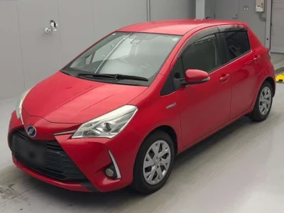 Toyota VITZ  с аукциона в Японии